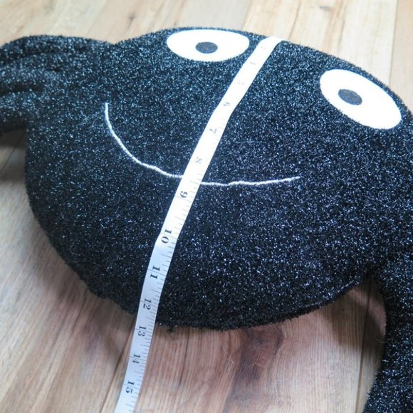 Large Halloween Spider Plush Decor - Picture 7 of 7